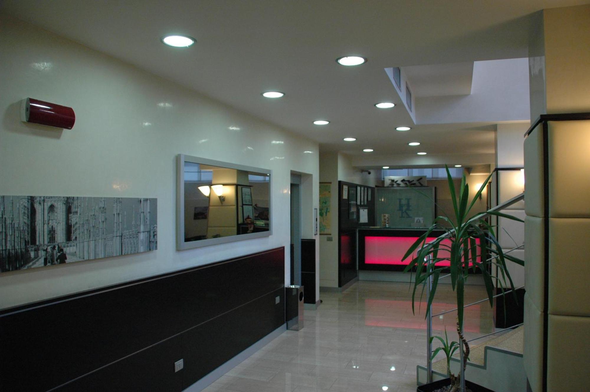 Hotel Kristall Corsico Esterno foto