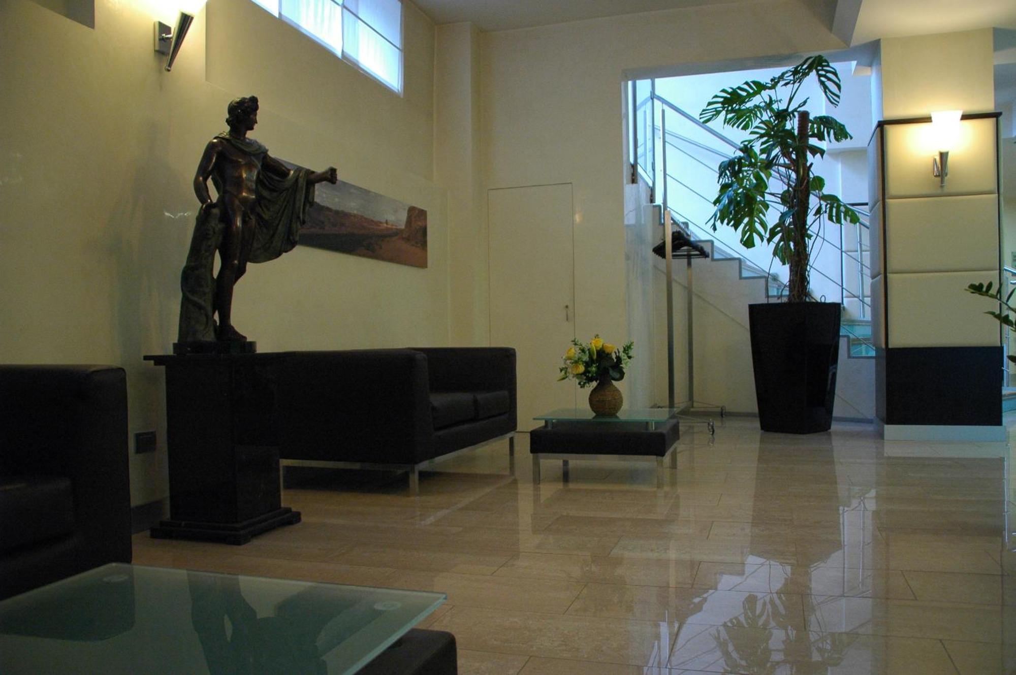 Hotel Kristall Corsico Esterno foto