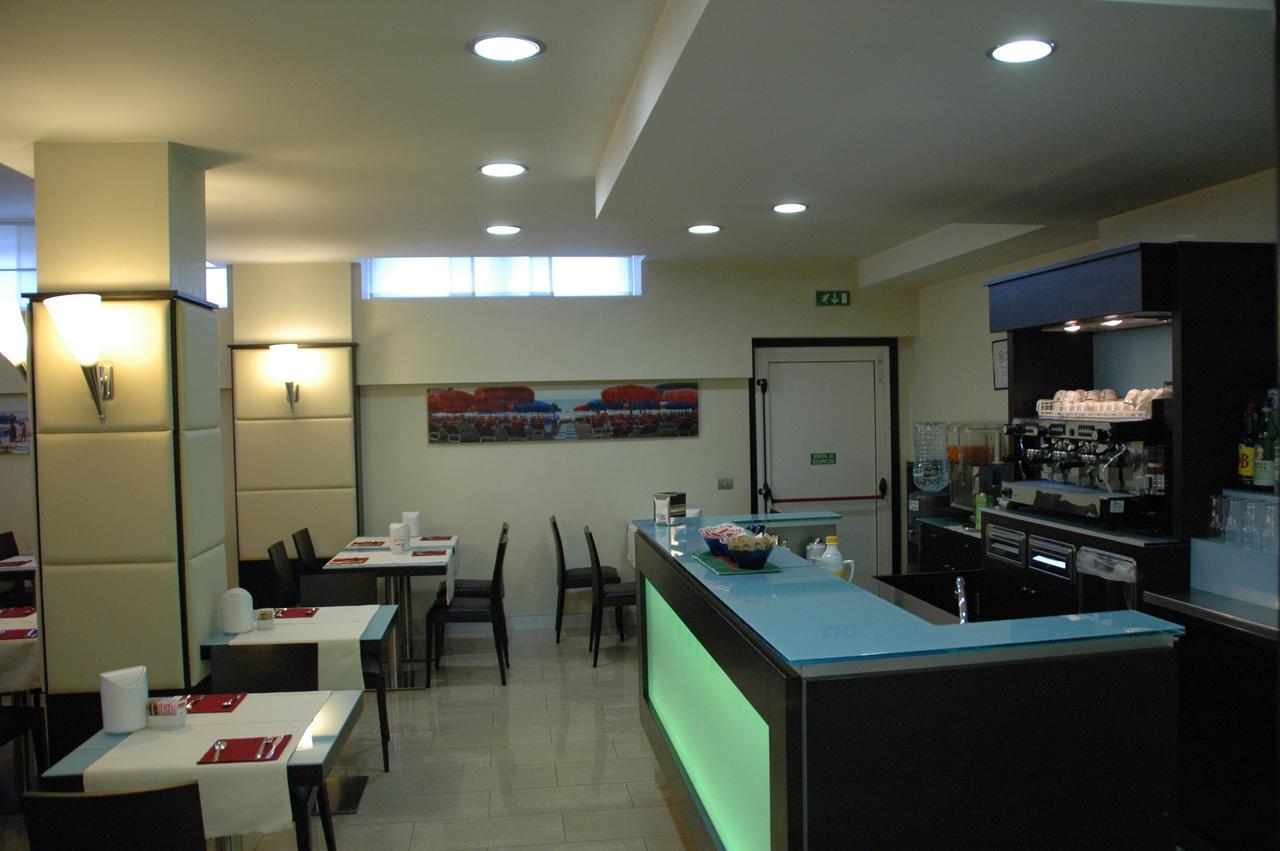 Hotel Kristall Corsico Esterno foto